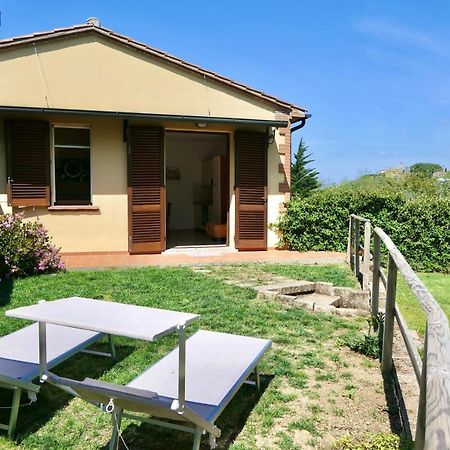 Chalet Elena In Montescudaio, Ground Floor With Fenced Garden Εξωτερικό φωτογραφία
